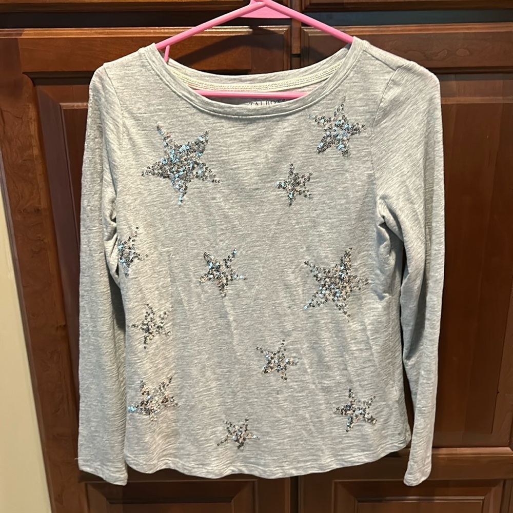 Gray top with sequin stars ✨